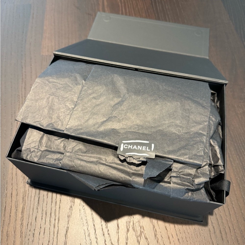 Chanel Boy Caviar Black Ruthenium - Picture 14 of 17